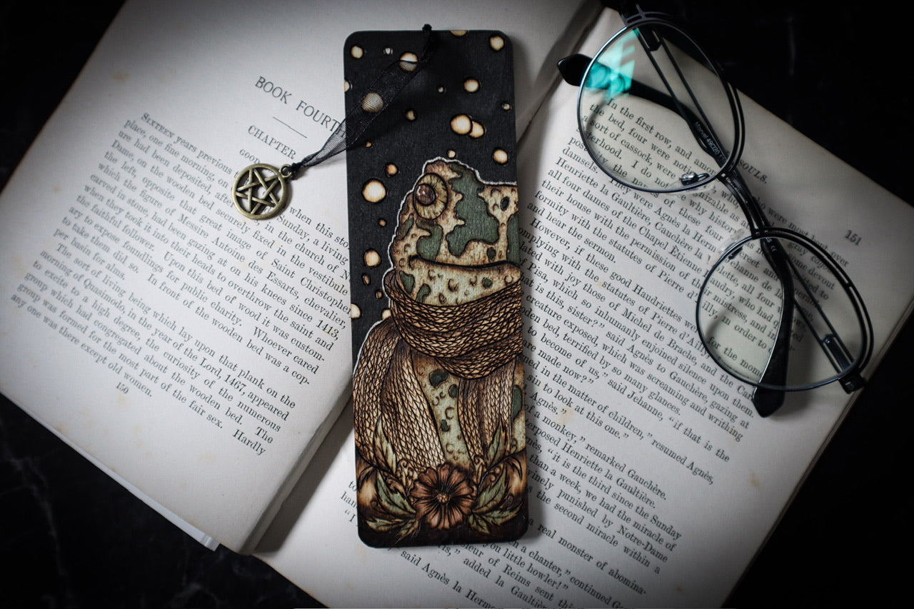 Wooden Toad frog witch familiar bookmark woodburned by www.smokecrafthollow.com for witchmas and pagan gifts for bookworms and bibliophiles