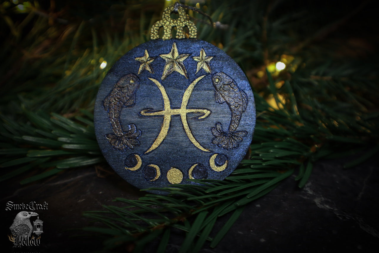 90’s celestial whimsigoth blue and gold astrological pisces christmas witchy tree bauble ornament woodburned by www.smokecrafthollow.com