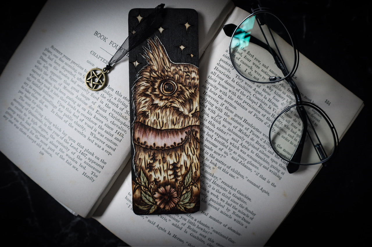 Horned Owl witch’s familiar wooden victorian bookmark for pagan gifts and bibliophiles by www.smokecrafthollow.com with bronze pentagram pendant